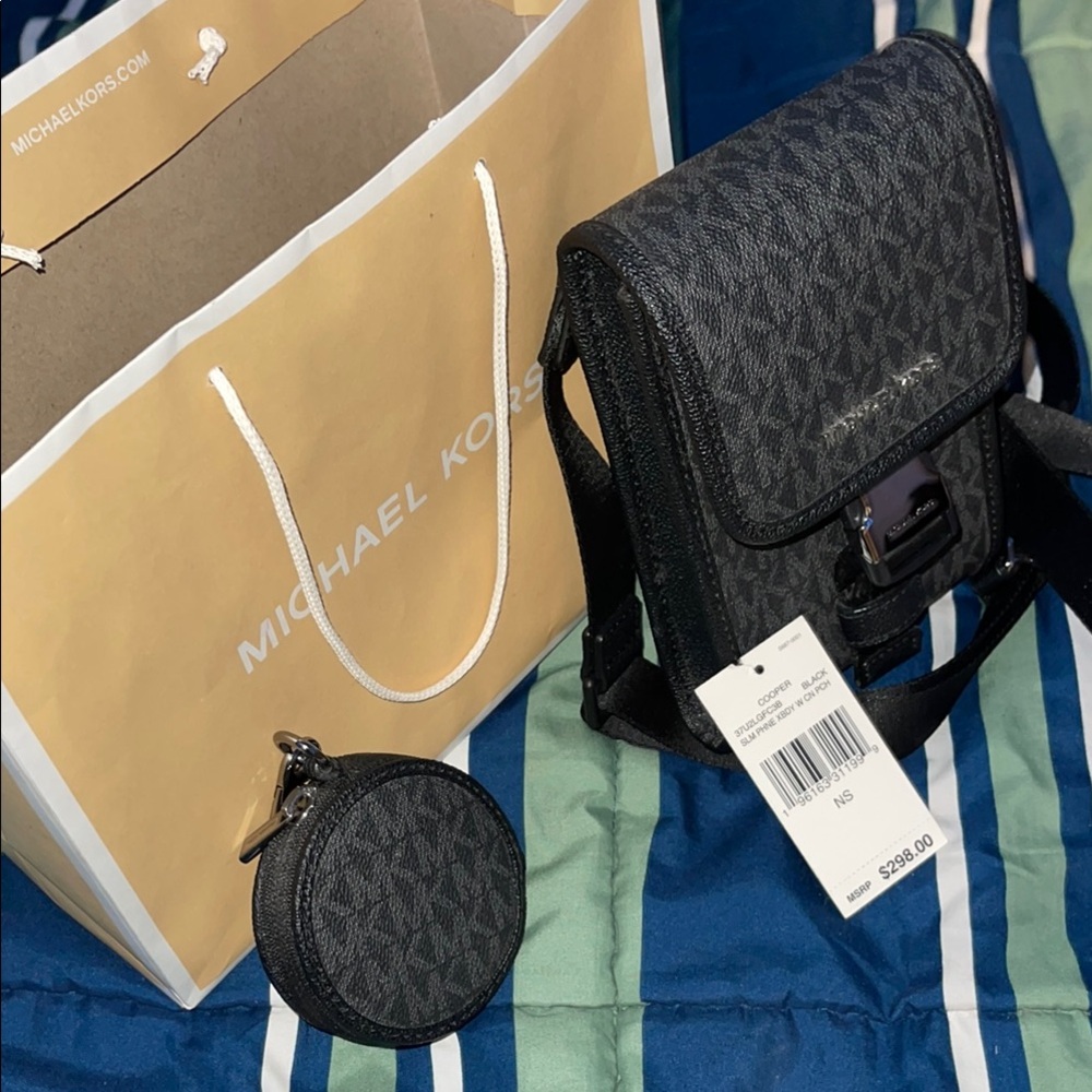 Michael Kors Black Belt Bag Set - Picture 6 of 10